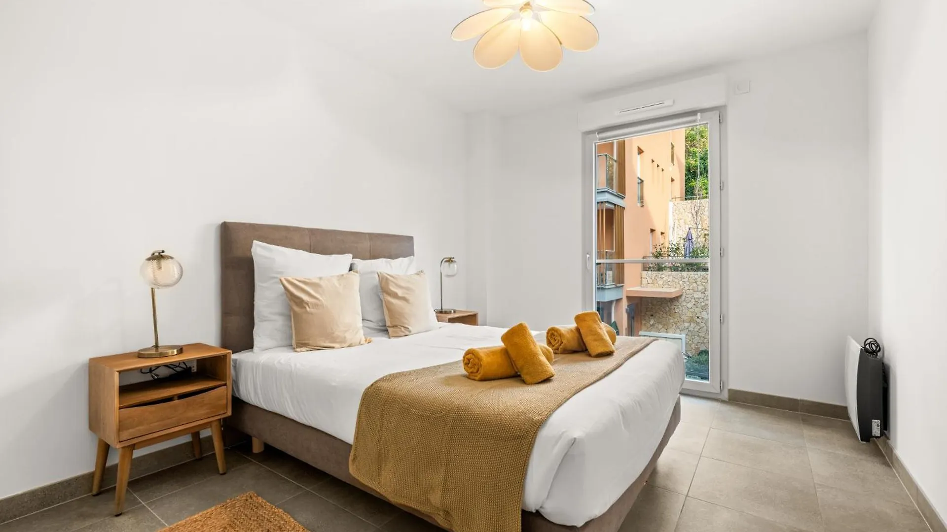 Val D'Or, Appartement Moderne Et Famillial Pour 4 Personnes, Parking, Centre Gare Menton