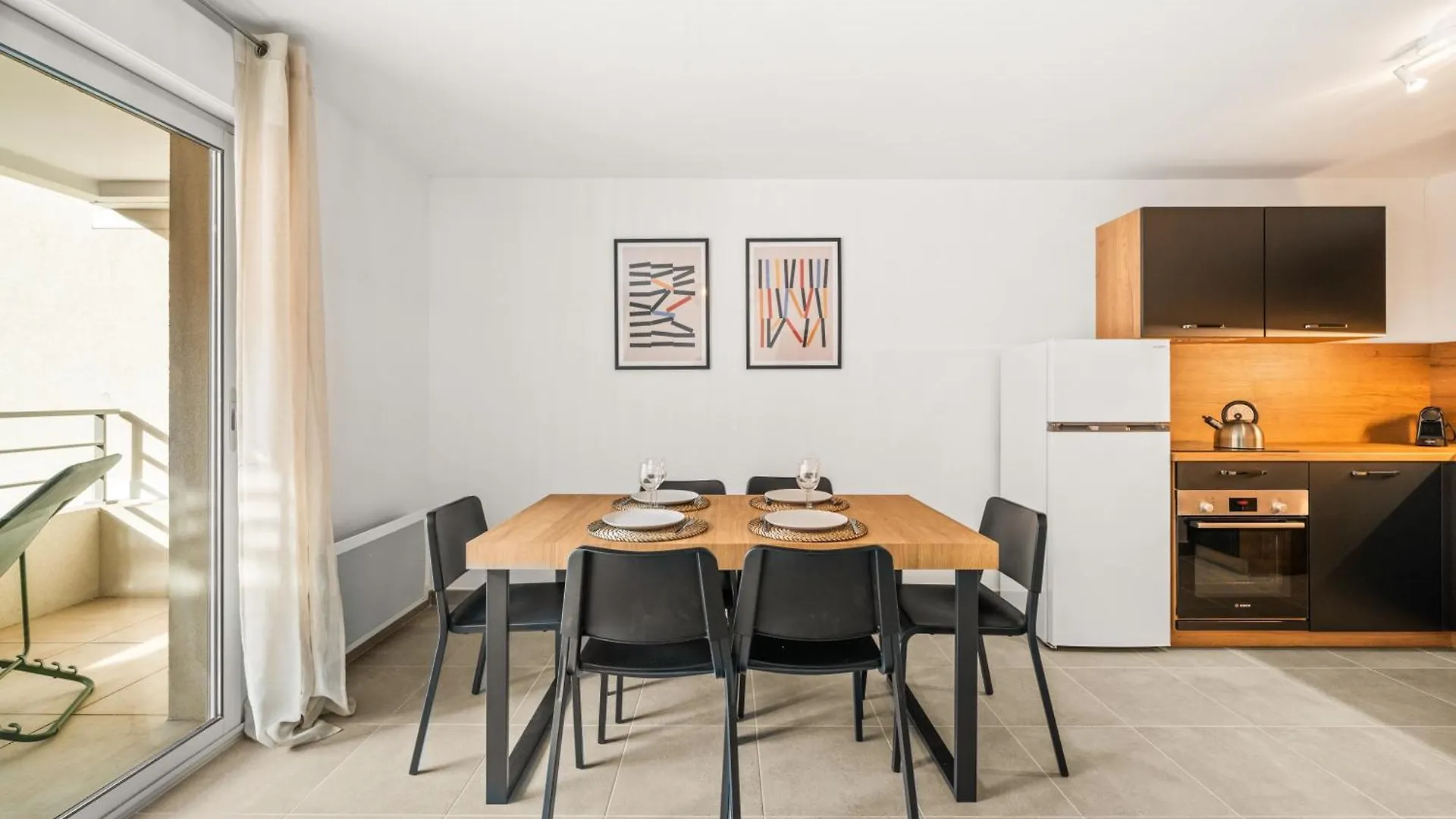 Val D'Or, Appartement Moderne Et Famillial Pour 4 Personnes, Parking, Centre Gare Menton 0*,  France
